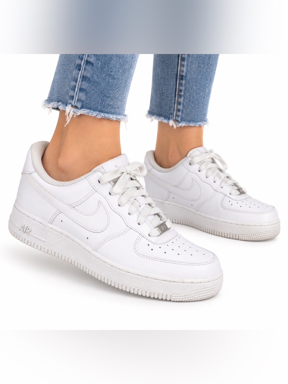 Air Force One Nike Size 7 Women's Low-Top Leather Sneakers - White